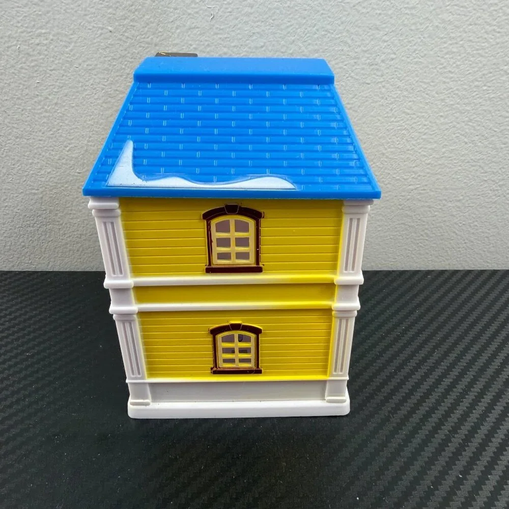 Cobblestone Corners Café Miniature Lighted Building Battery Operated Village